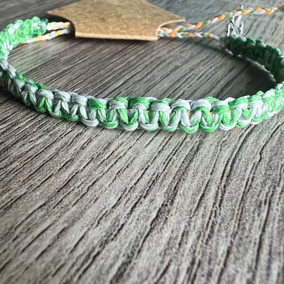 St. Patrick’s Day Bracelet - Picture 2 of 3